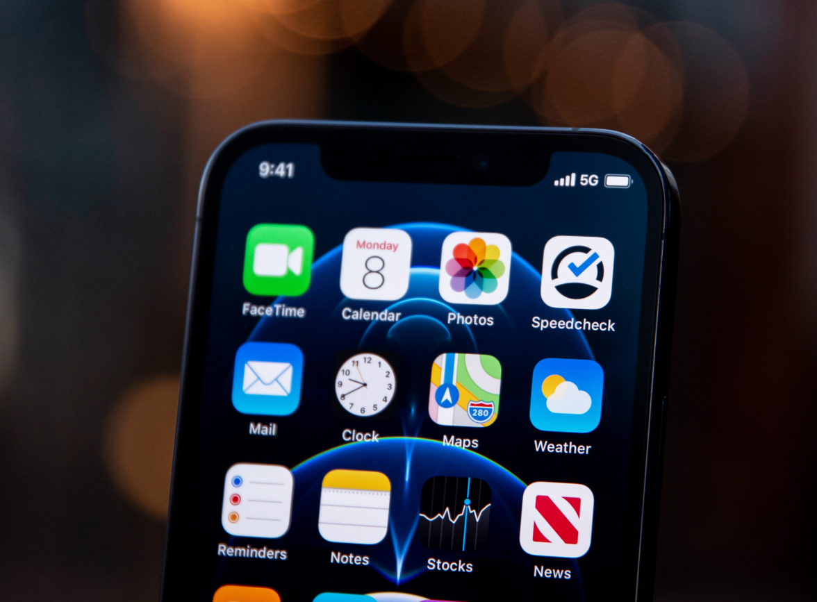 嘉善苹果手机维修分享为什么 iPhone 12 在冬季会自动关机 