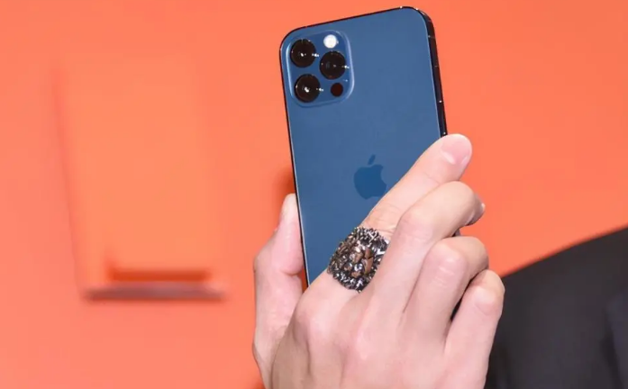嘉善苹果手机维修分享iPhone12系列重启方法教程 